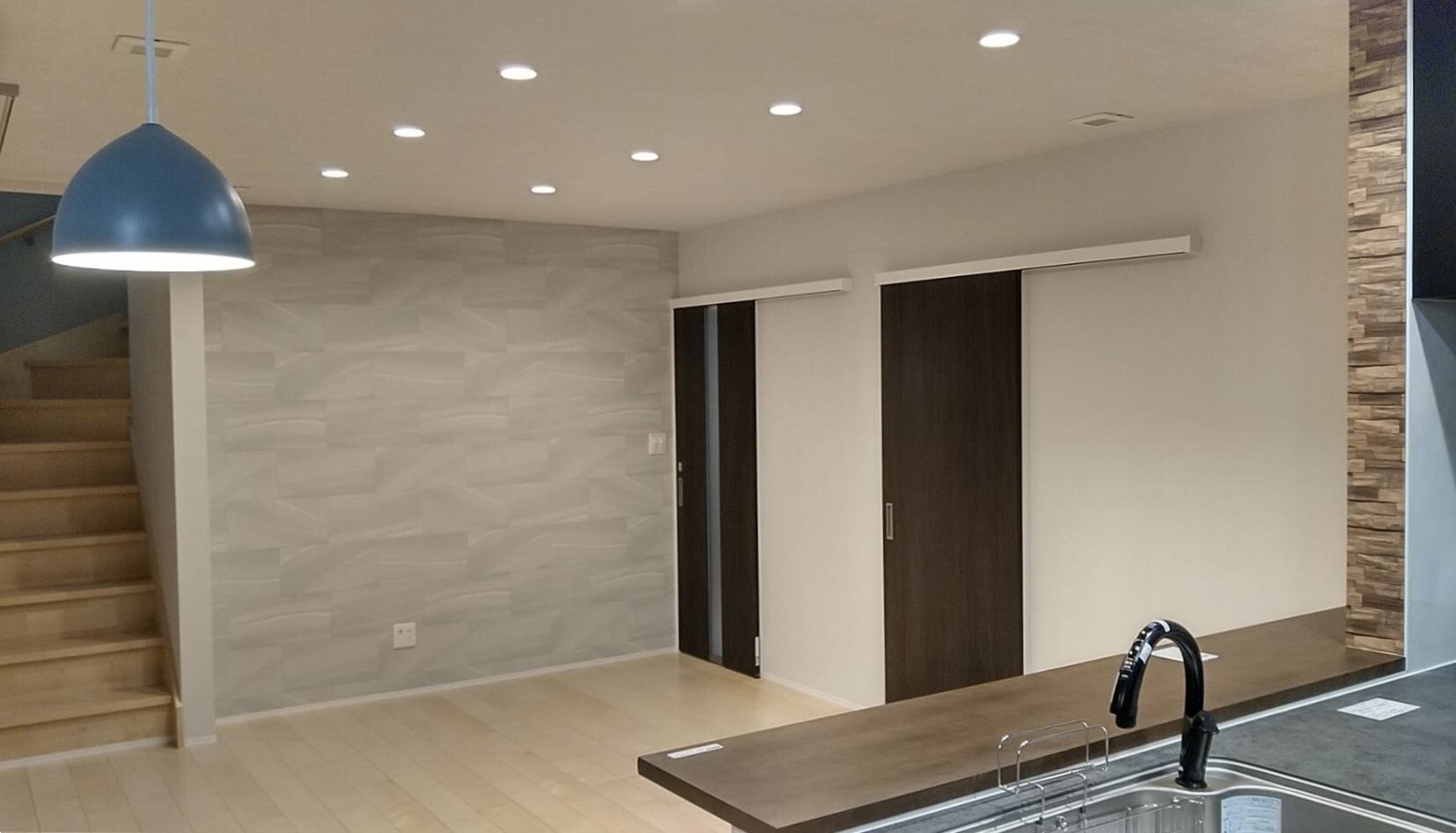 O様邸　I型キッチン&リビング