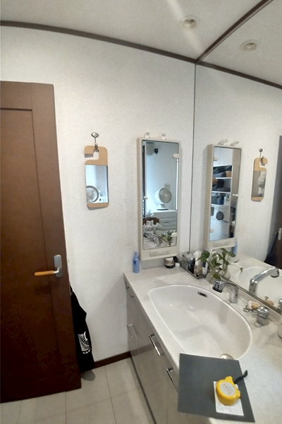 F様邸洗面室施工前