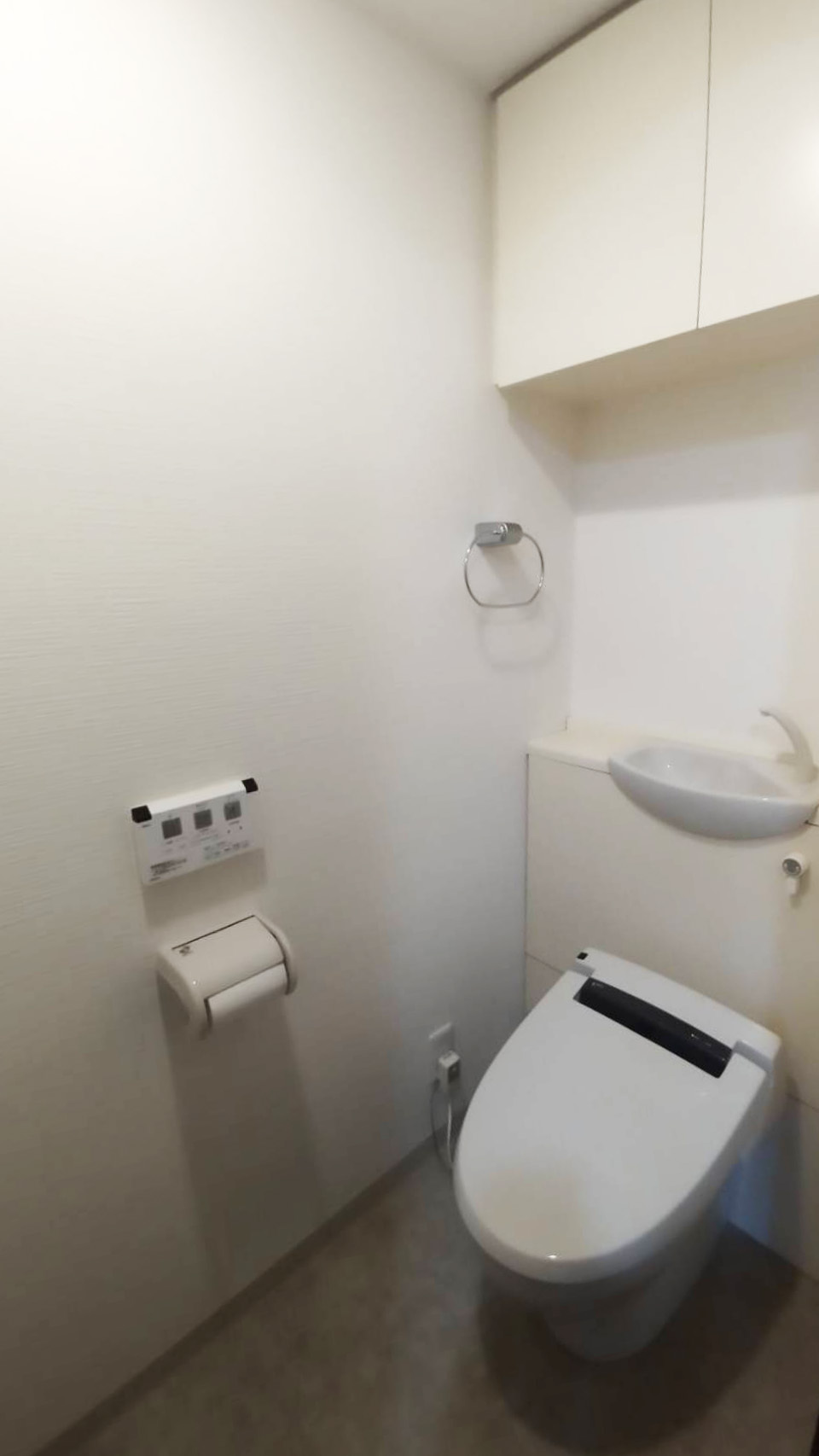 O様邸トイレ施工前