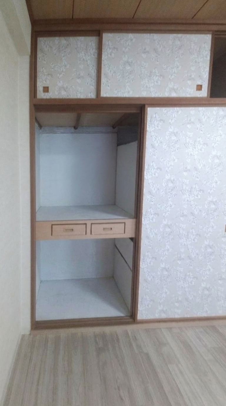 押し入れ 施工前